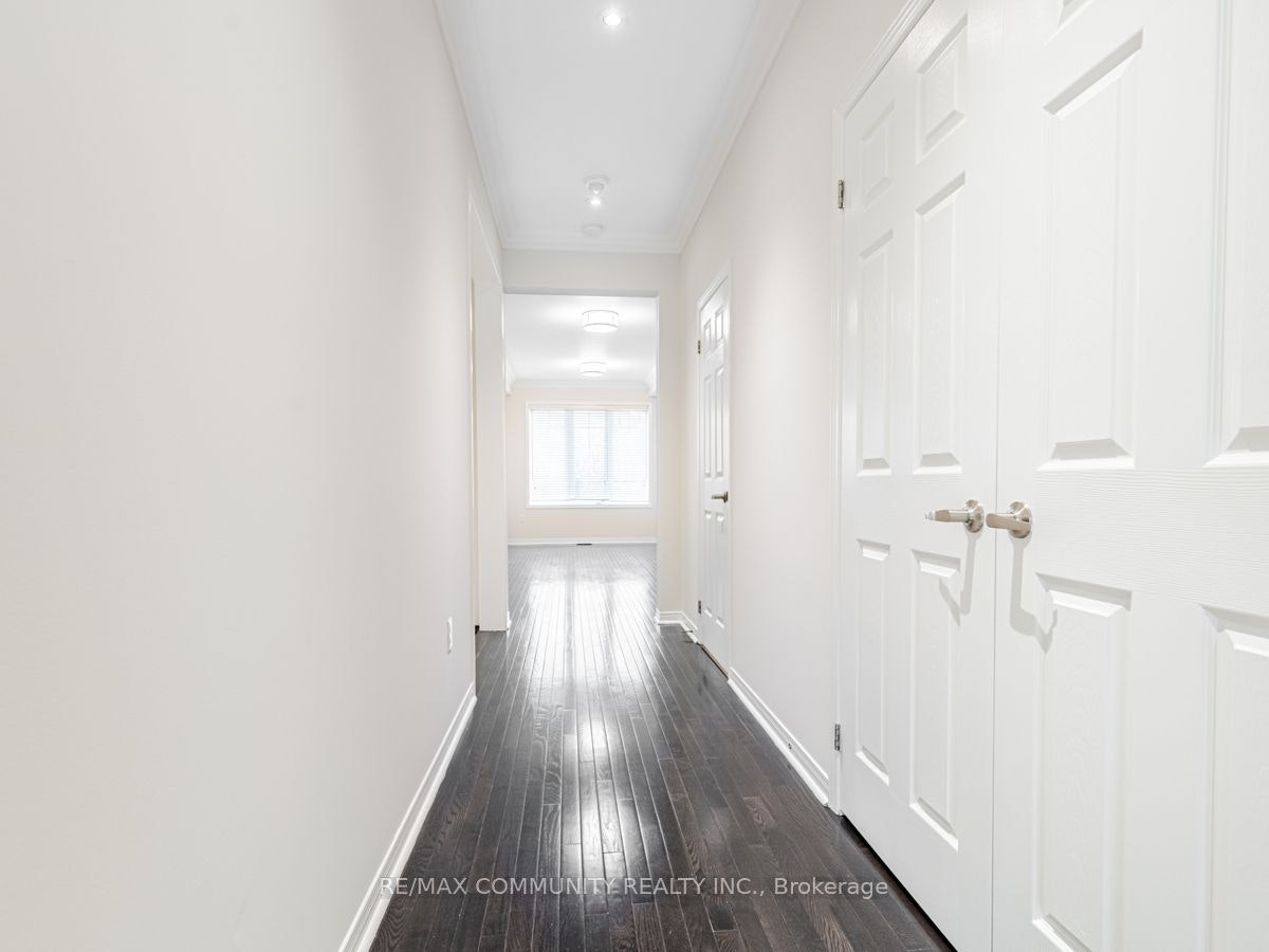 9 Twinflower Court, Toronto, ON, M1X 2B5 - 4