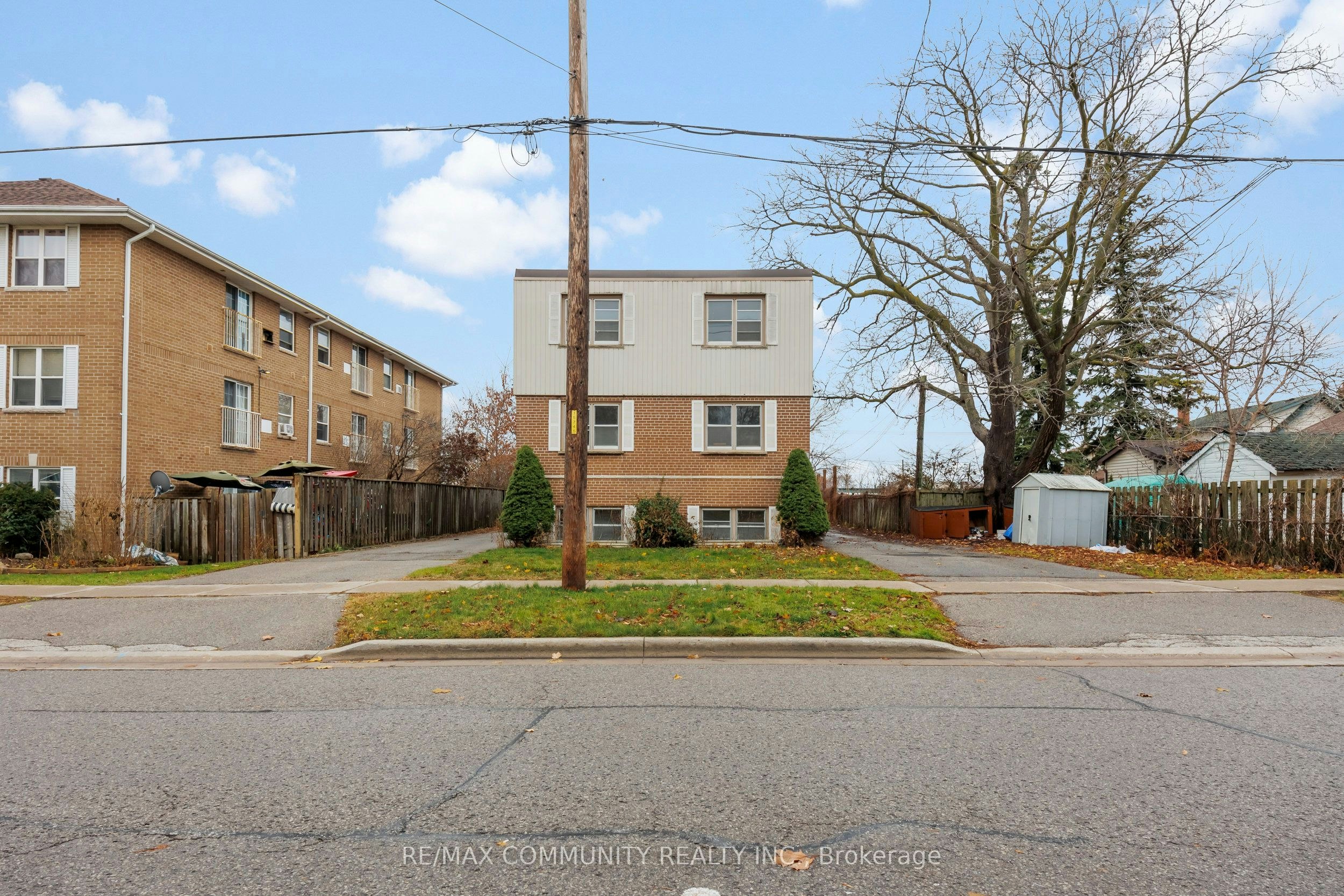Unit 3-383 Buena Vista Avenue, Oshawa, ON, L1J 2M6