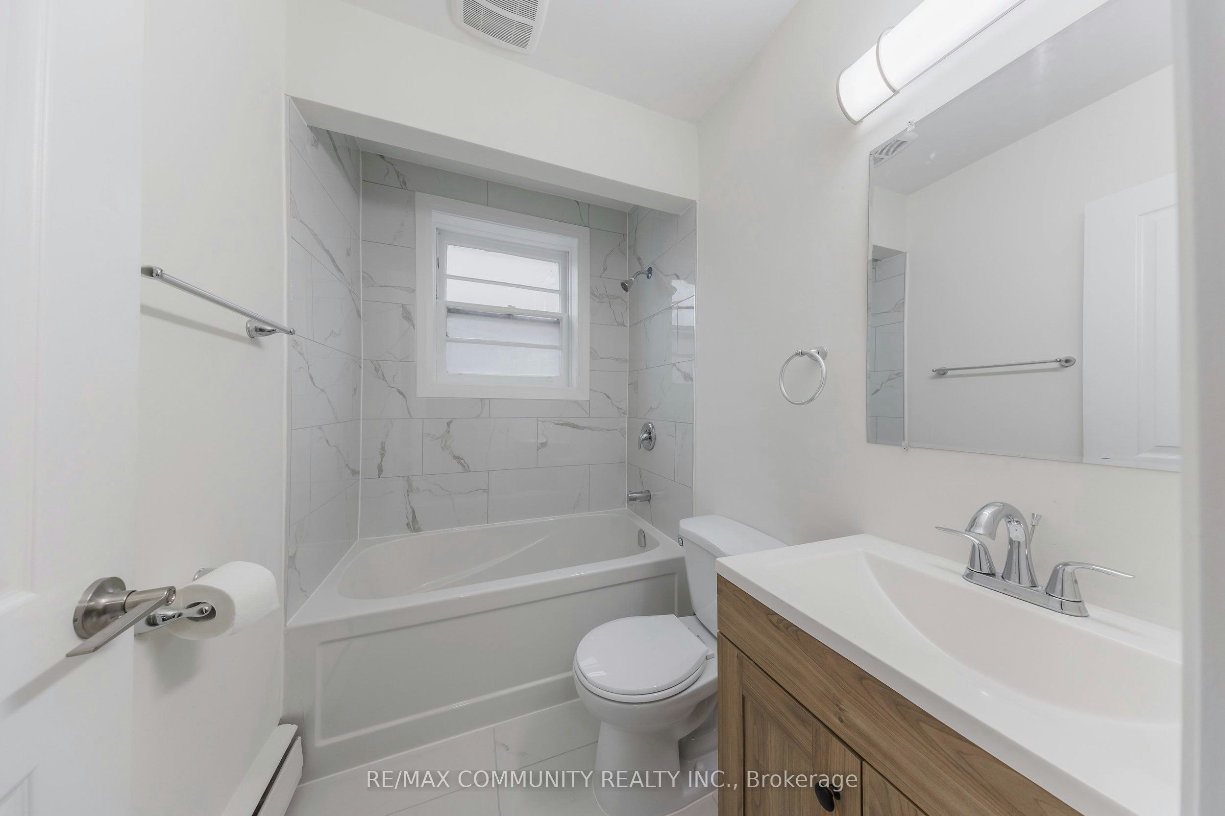 Unit 3-383 Buena Vista Avenue, Oshawa, ON, L1J 2M6 - 13