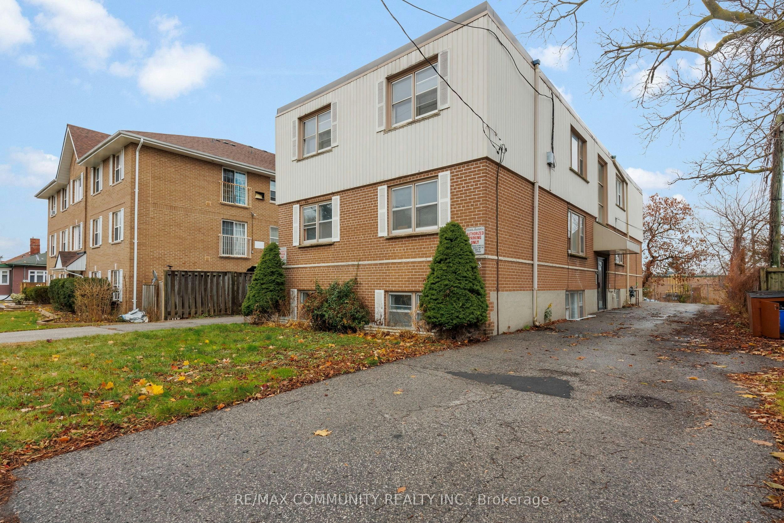 Unit 3-383 Buena Vista Avenue, Oshawa, ON, L1J 2M6 - 2