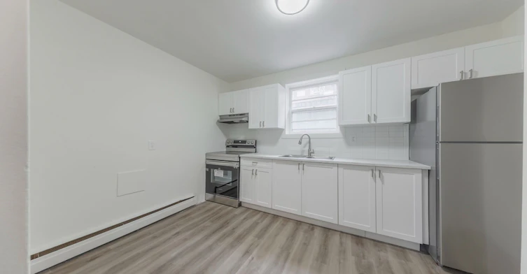Unit 3-383 Buena Vista Avenue, Oshawa, ON, L1J 2M6 - 8