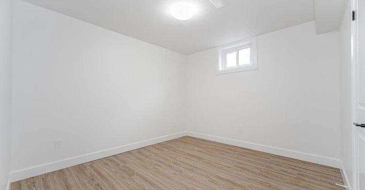 283 Porter Lower Level Street, Oshawa, ON, L1J 1N3 - 9