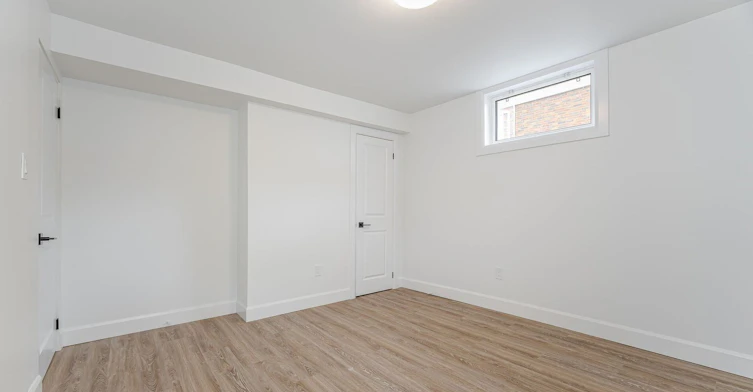 283 Porter Lower Level Street, Oshawa, ON, L1J 1N3 - 8