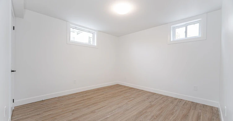 283 Porter Lower Level Street, Oshawa, ON, L1J 1N3 - 7