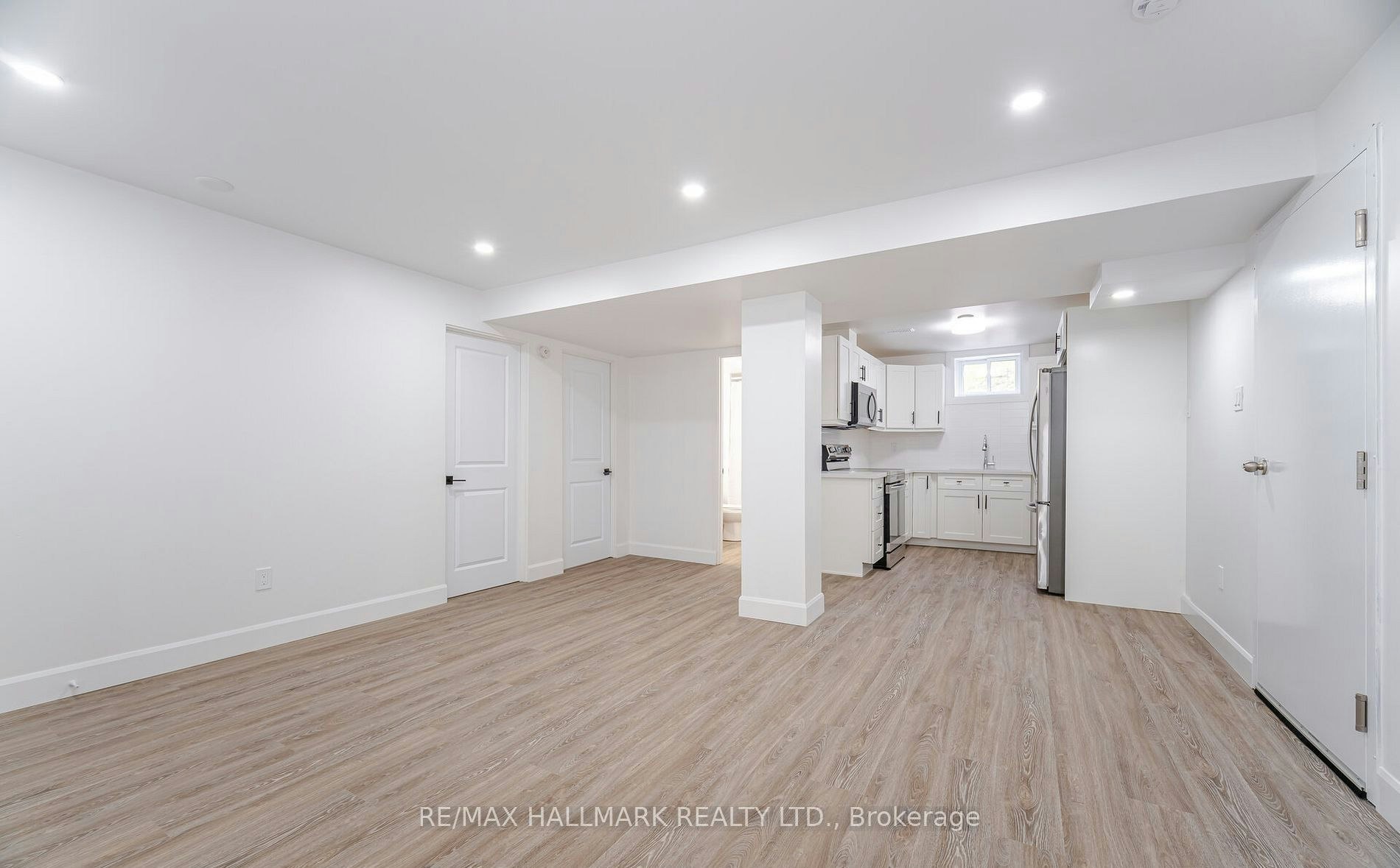 283 Porter Lower Level Street, Oshawa, ON, L1J 1N3 - 5