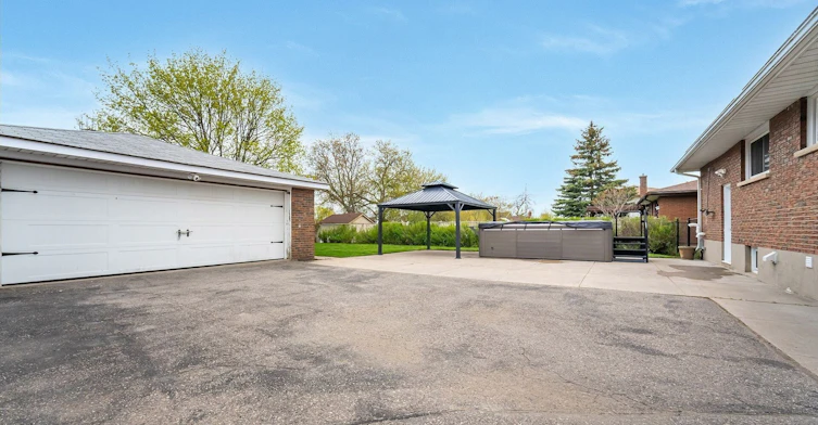 283 Porter Lower Level Street, Oshawa, ON, L1J 1N3 - 12