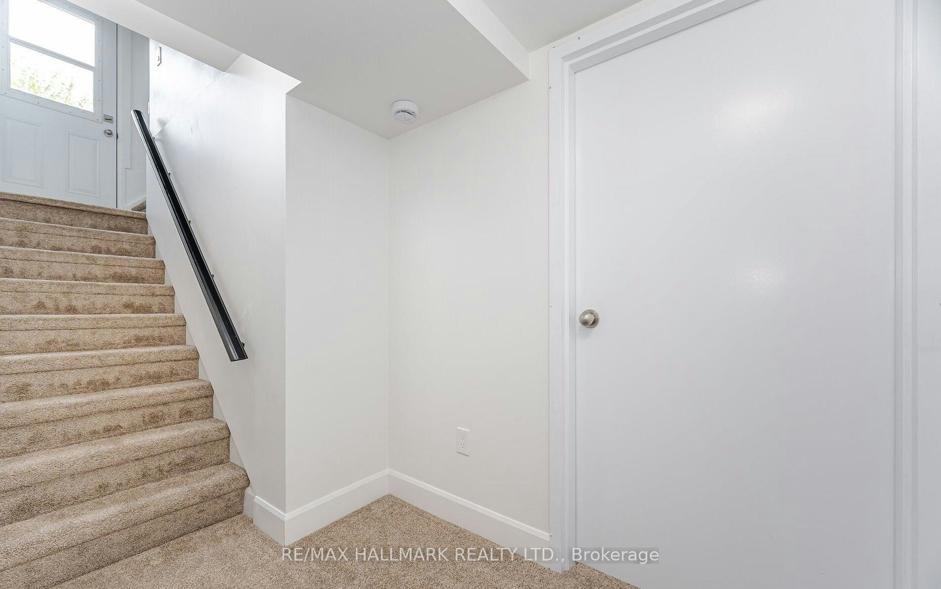 283 Porter Lower Level Street, Oshawa, ON, L1J 1N3 - 2