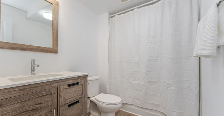 283 Porter Lower Level Street, Oshawa, ON, L1J 1N3 - 10