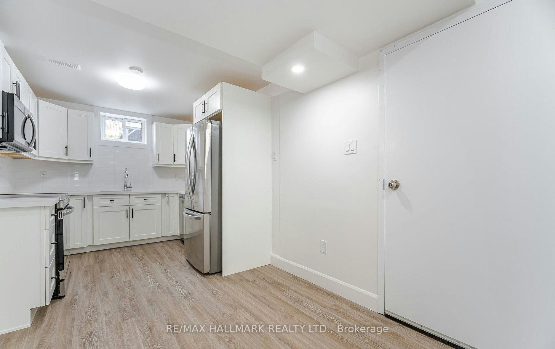 283 Porter Lower Level Street, Oshawa, ON, L1J 1N3 - 3