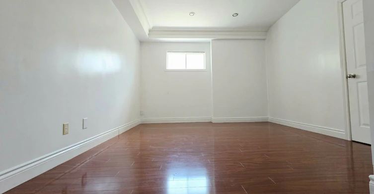 Walkout Bsm-122 Centennial Road, Toronto, ON, M1C 1Z5 - 6