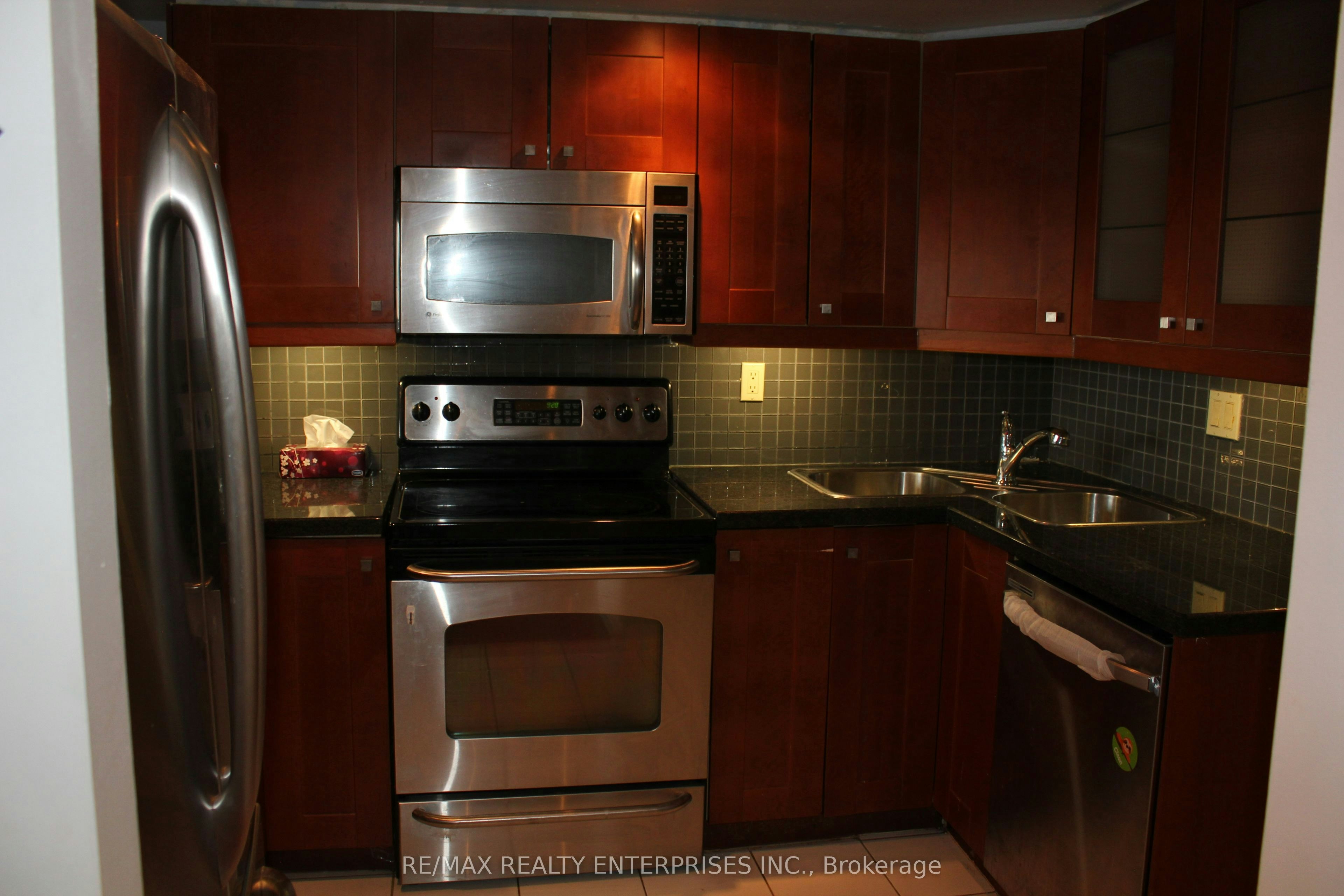 Lph8-2466 Eglinton Avenue E, Toronto, ON, M1K 5J8 - 9