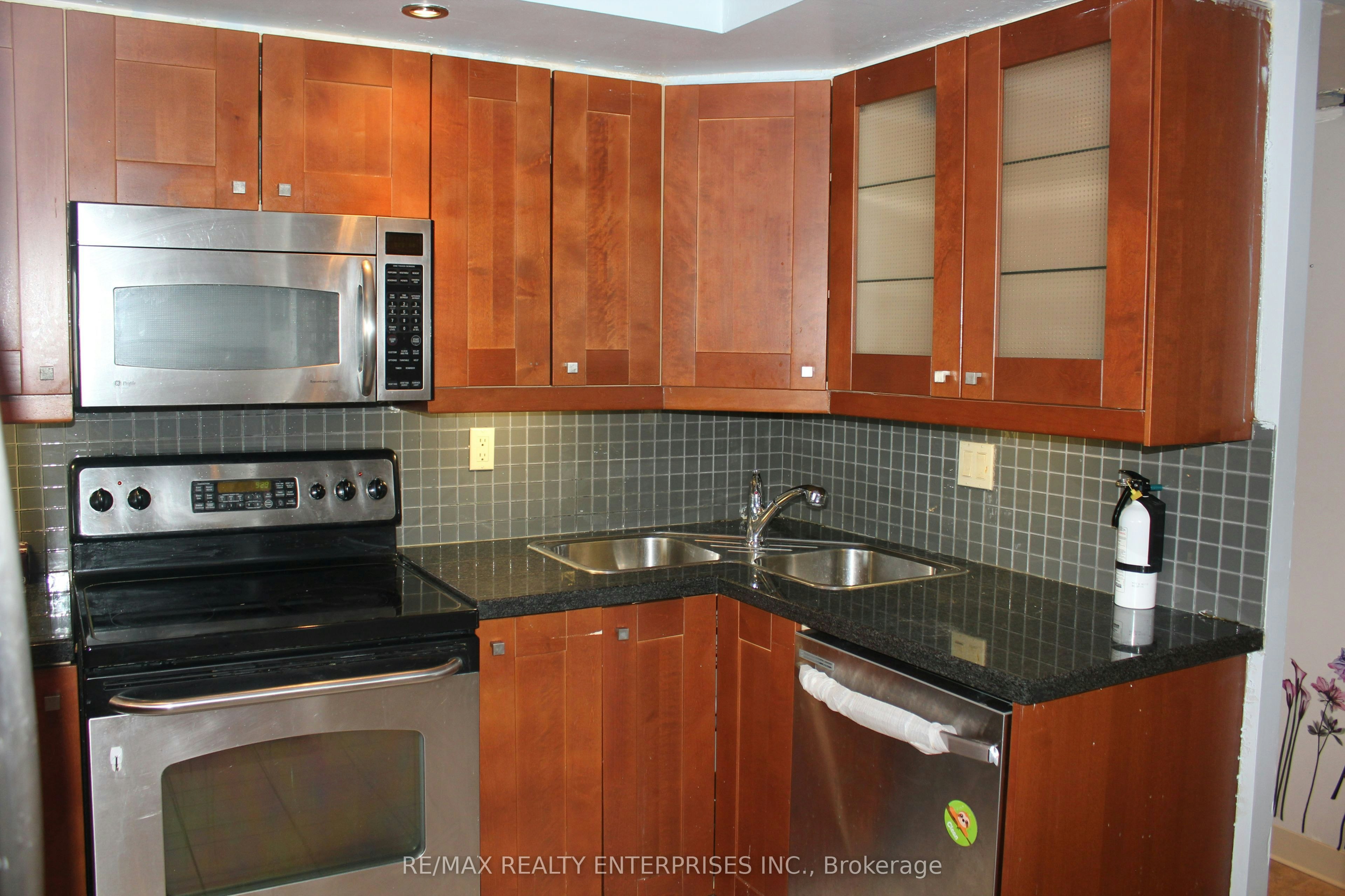 Lph8-2466 Eglinton Avenue E, Toronto, ON, M1K 5J8 - 10
