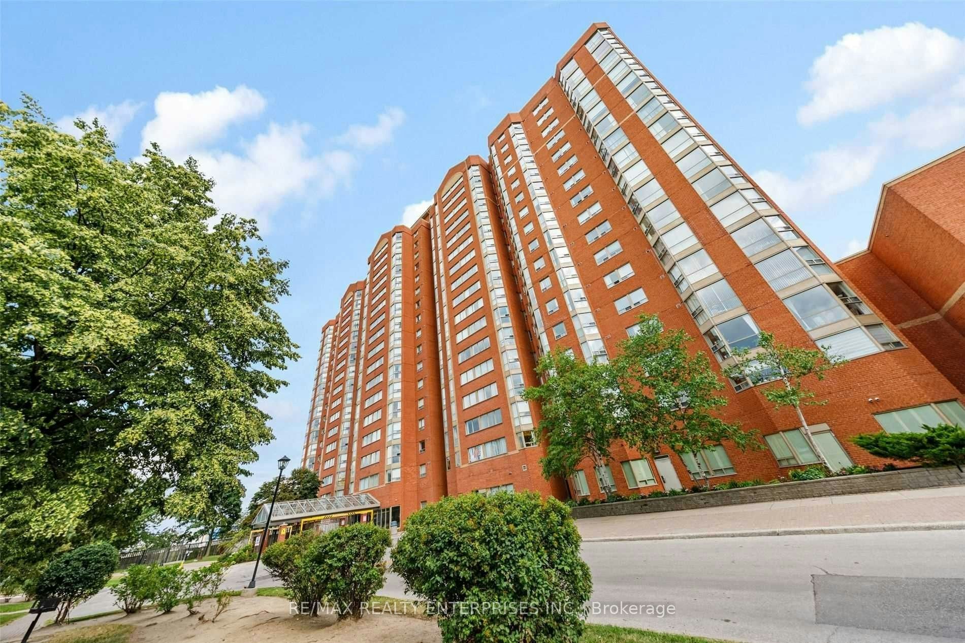 Lph8-2466 Eglinton Avenue E, Toronto, ON, M1K 5J8
