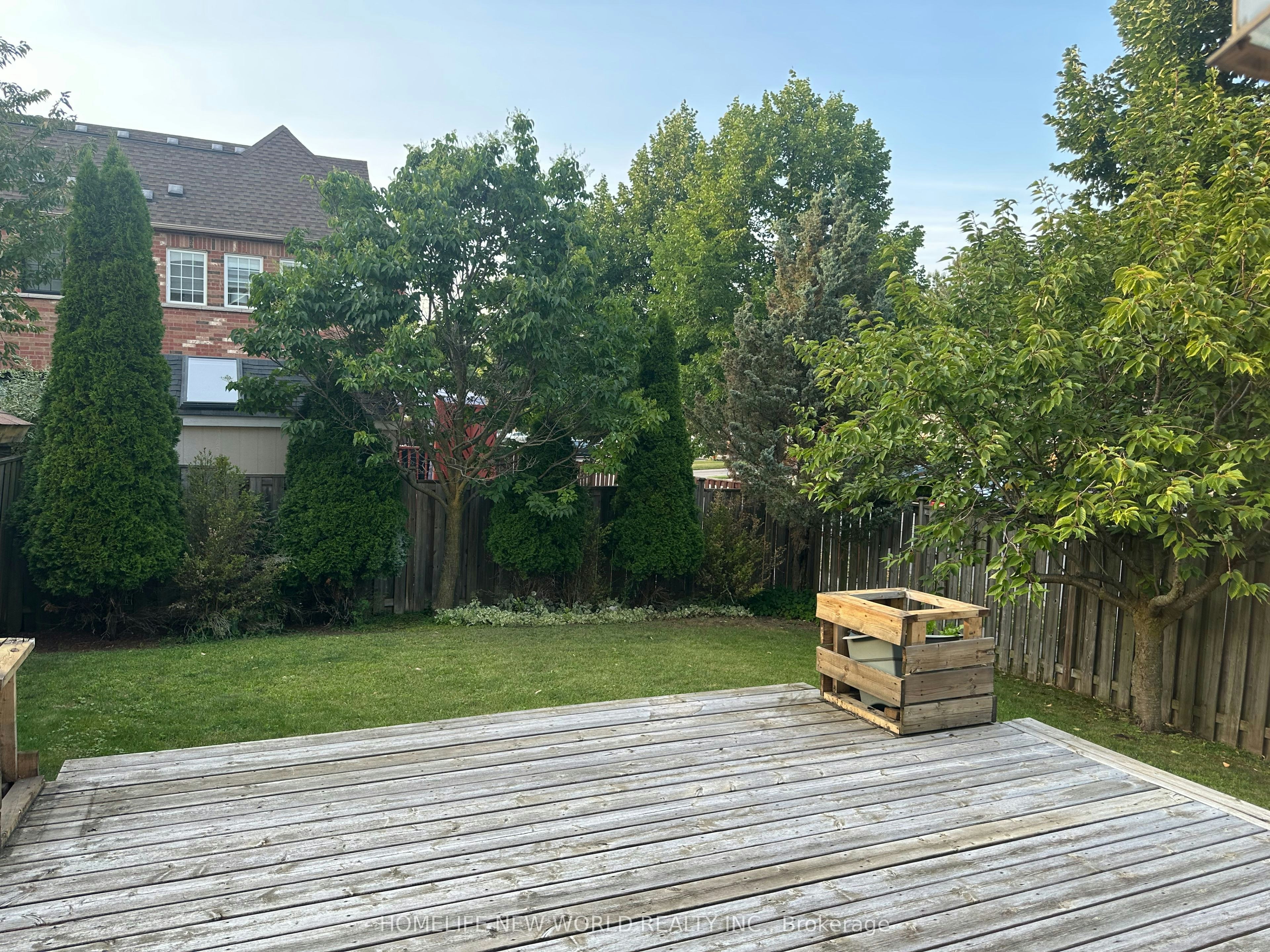 38 Gateway Court, Whitby, ON, L1R 3M9 - 14
