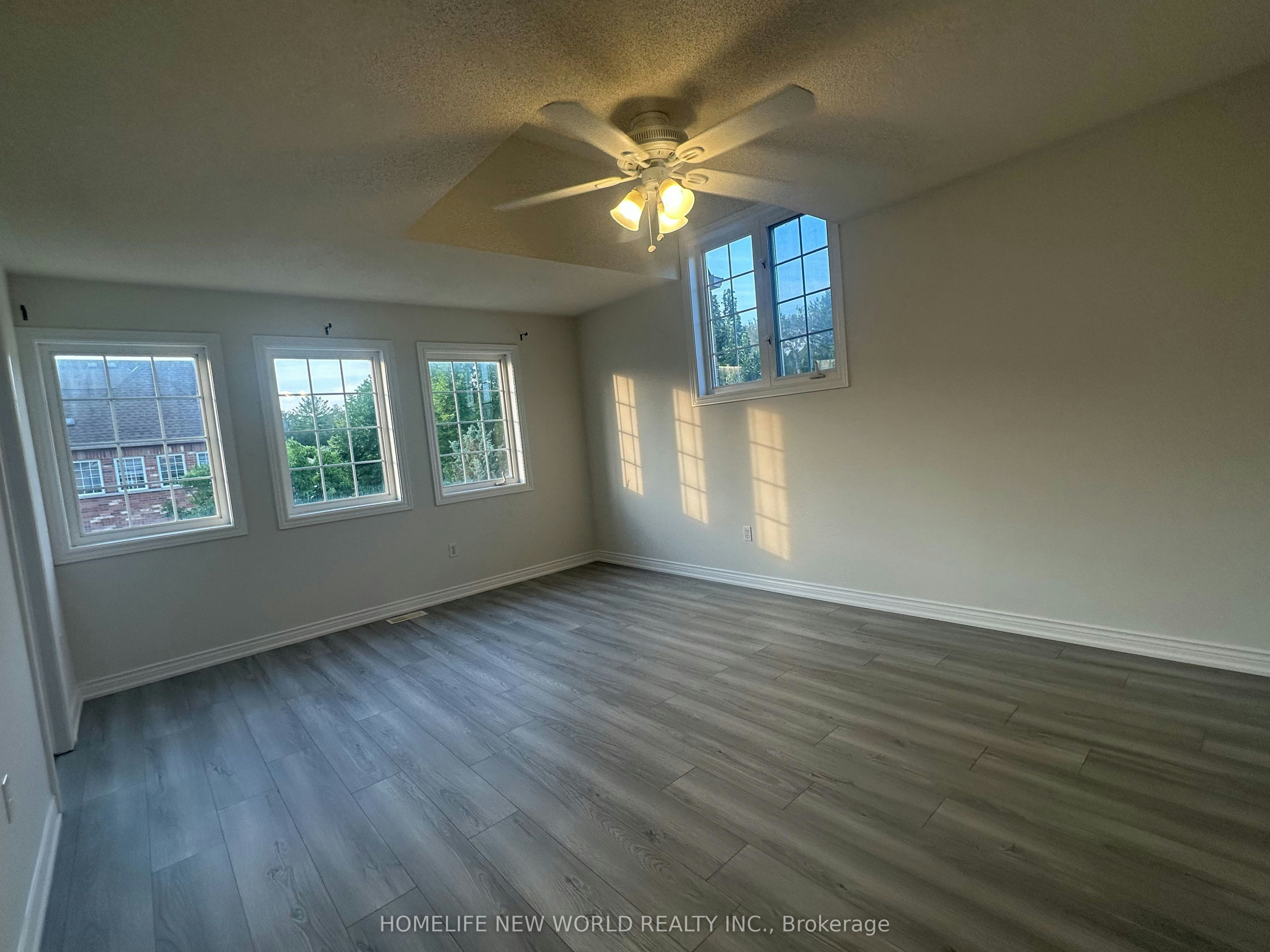 38 Gateway Court, Whitby, ON, L1R 3M9 - 9