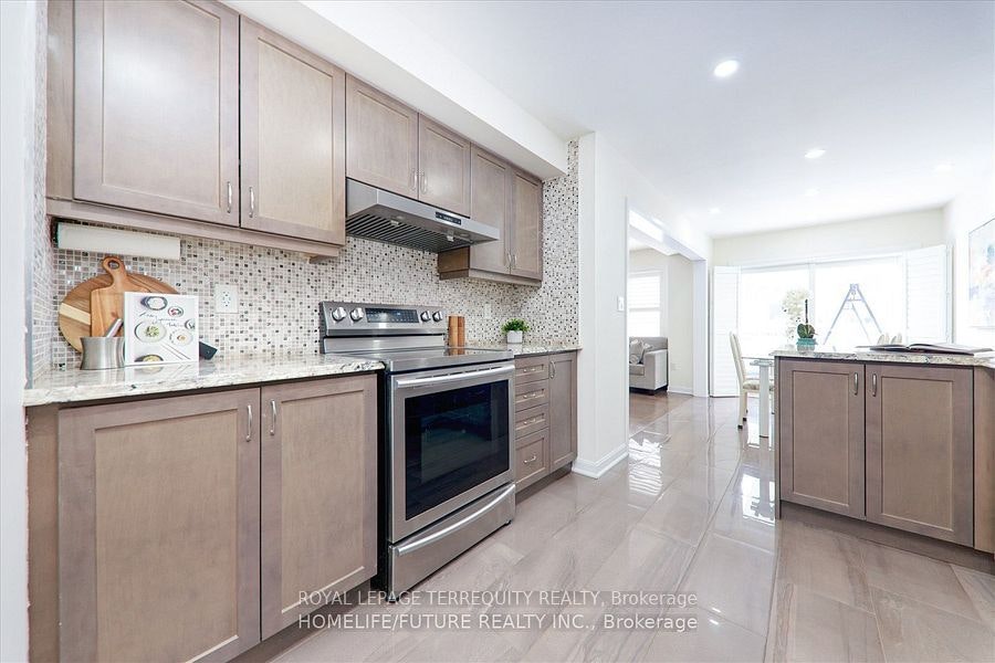 2412 Fall Harvest Crescent, Pickering, ON, L1X 0G2 - 15