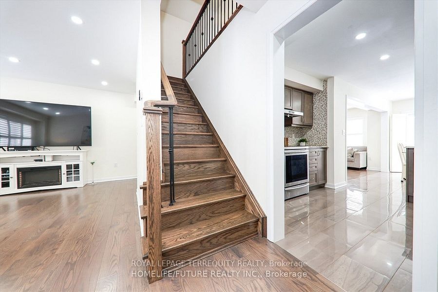 2412 Fall Harvest Crescent, Pickering, ON, L1X 0G2 - 14