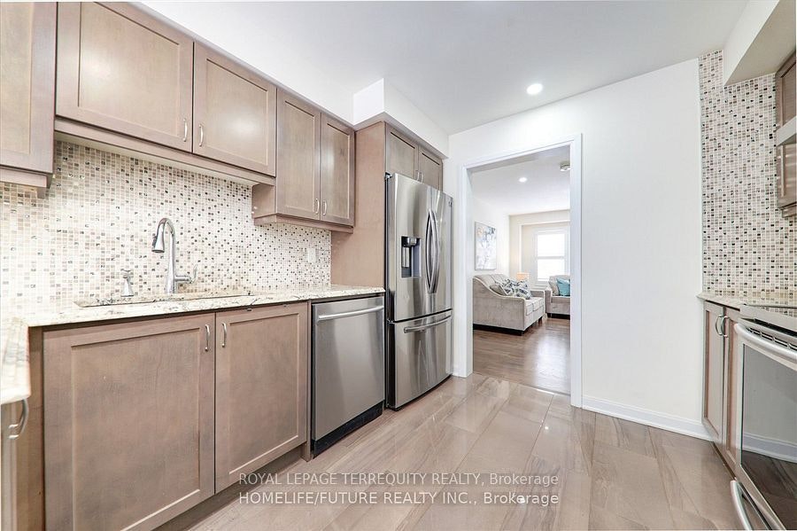 2412 Fall Harvest Crescent, Pickering, ON, L1X 0G2 - 18