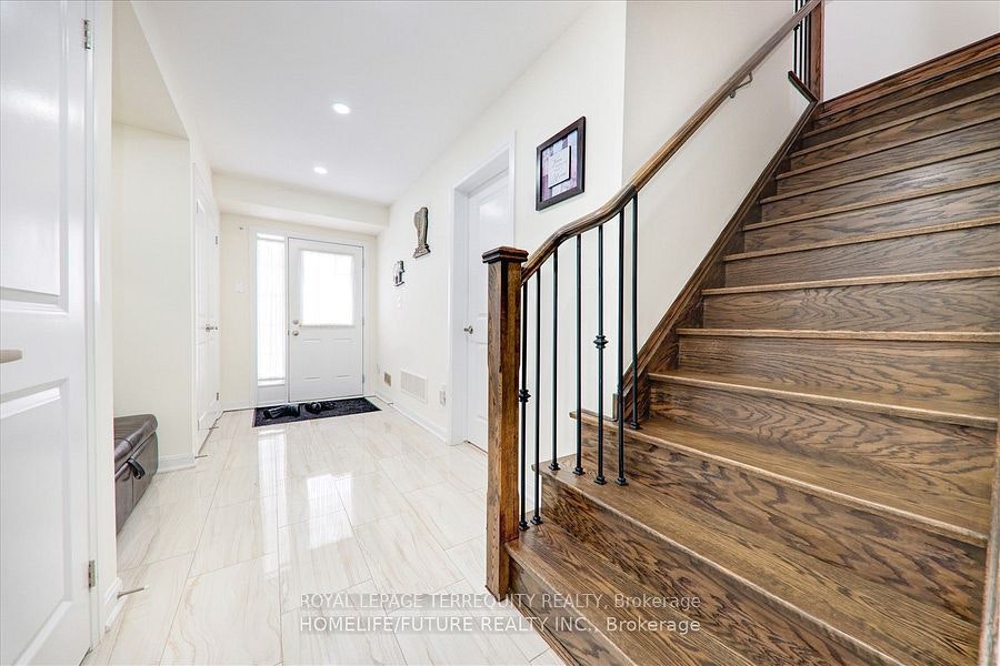 2412 Fall Harvest Crescent, Pickering, ON, L1X 0G2 - 9