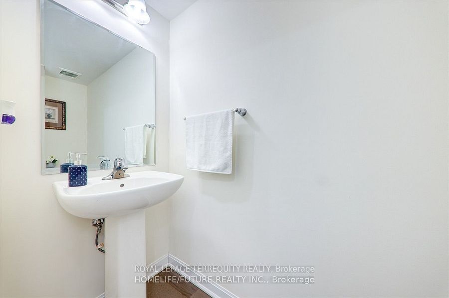 2412 Fall Harvest Crescent, Pickering, ON, L1X 0G2 - 25