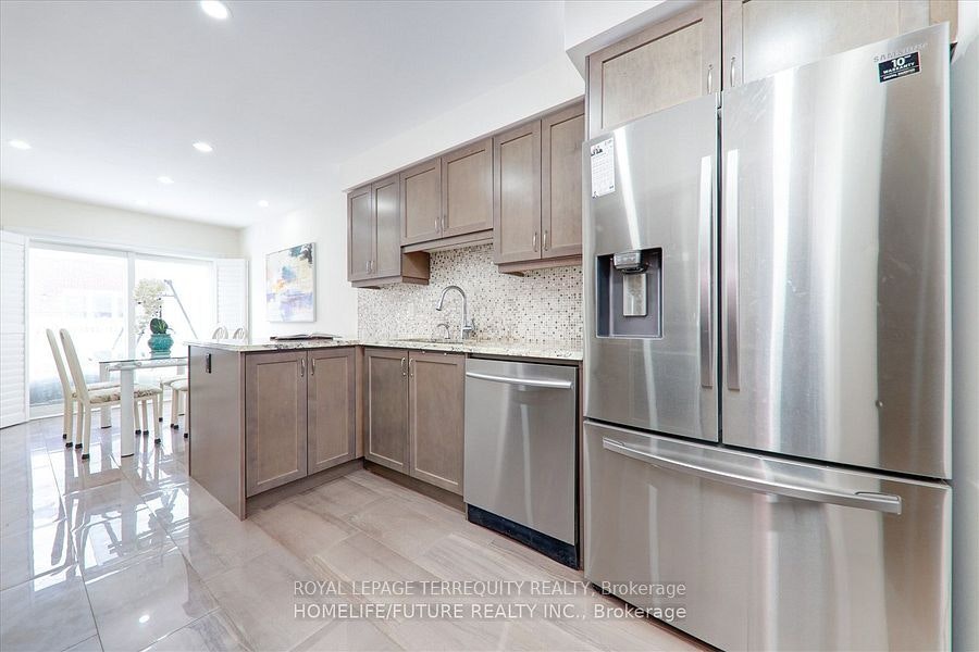 2412 Fall Harvest Crescent, Pickering, ON, L1X 0G2 - 17