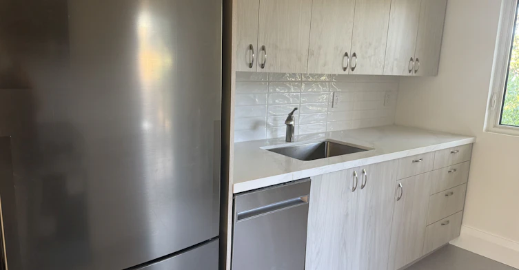 Upper-553 Broadview Avenue, Toronto, ON, M4K 2N7 - 19