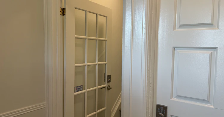 Upper-553 Broadview Avenue, Toronto, ON, M4K 2N7 - 3