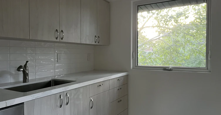 Upper-553 Broadview Avenue, Toronto, ON, M4K 2N7 - 15