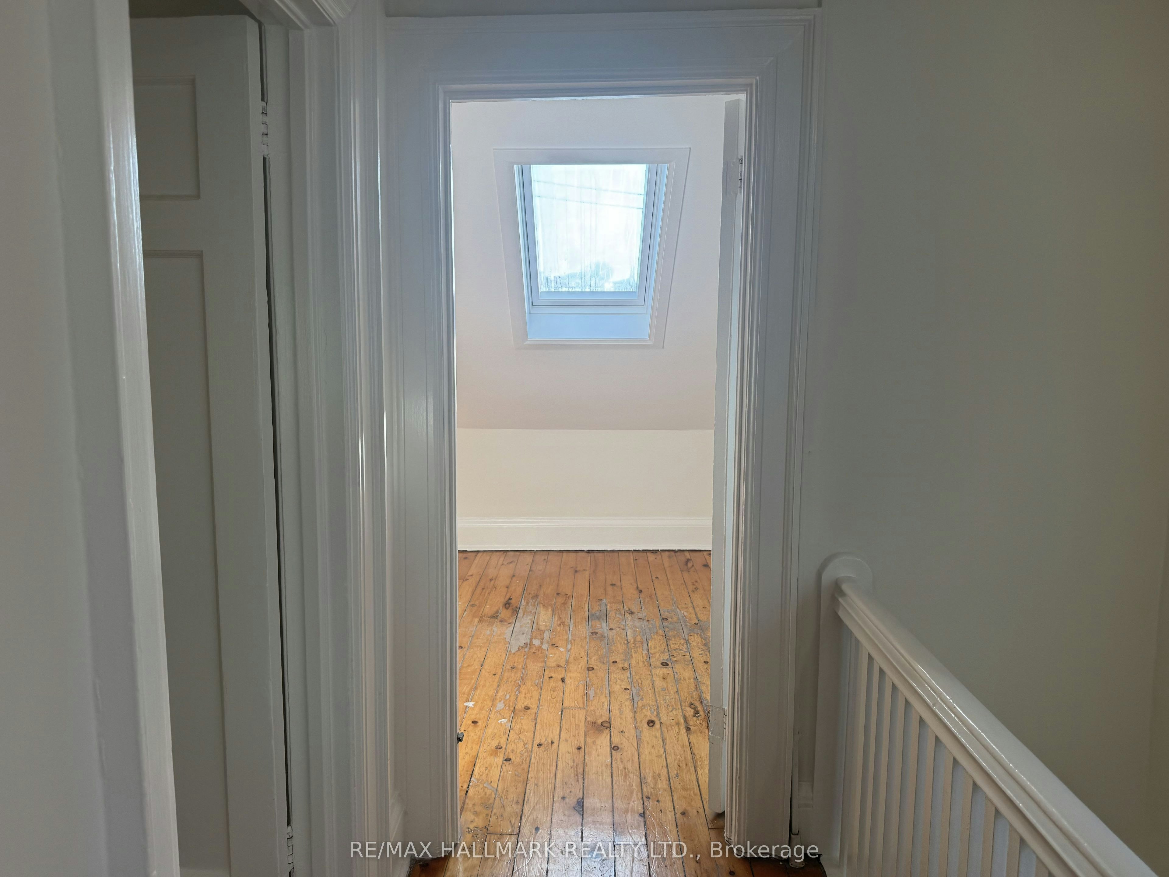 Upper-553 Broadview Avenue, Toronto, ON, M4K 2N7 - 25