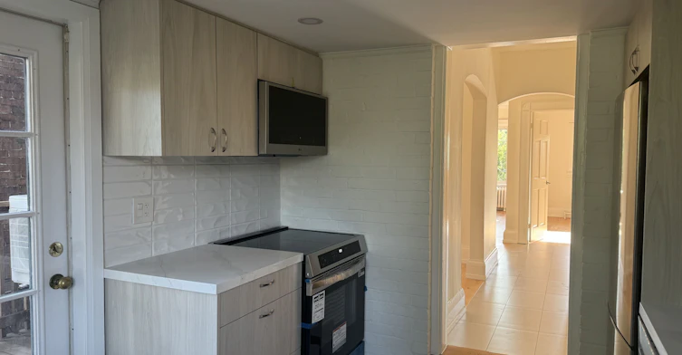 Upper-553 Broadview Avenue, Toronto, ON, M4K 2N7 - 18