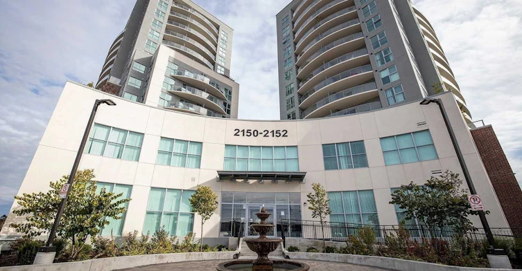 1207-2152 Lawrence Avenue E, Toronto, ON, M1R 0B5