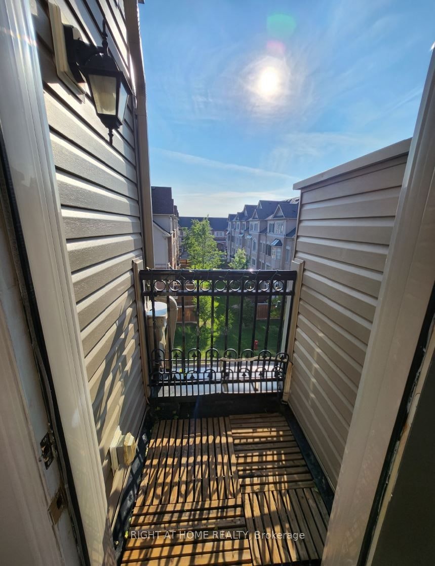 2564 Bromus Path, Oshawa, ON, L1L 0K7 - 23