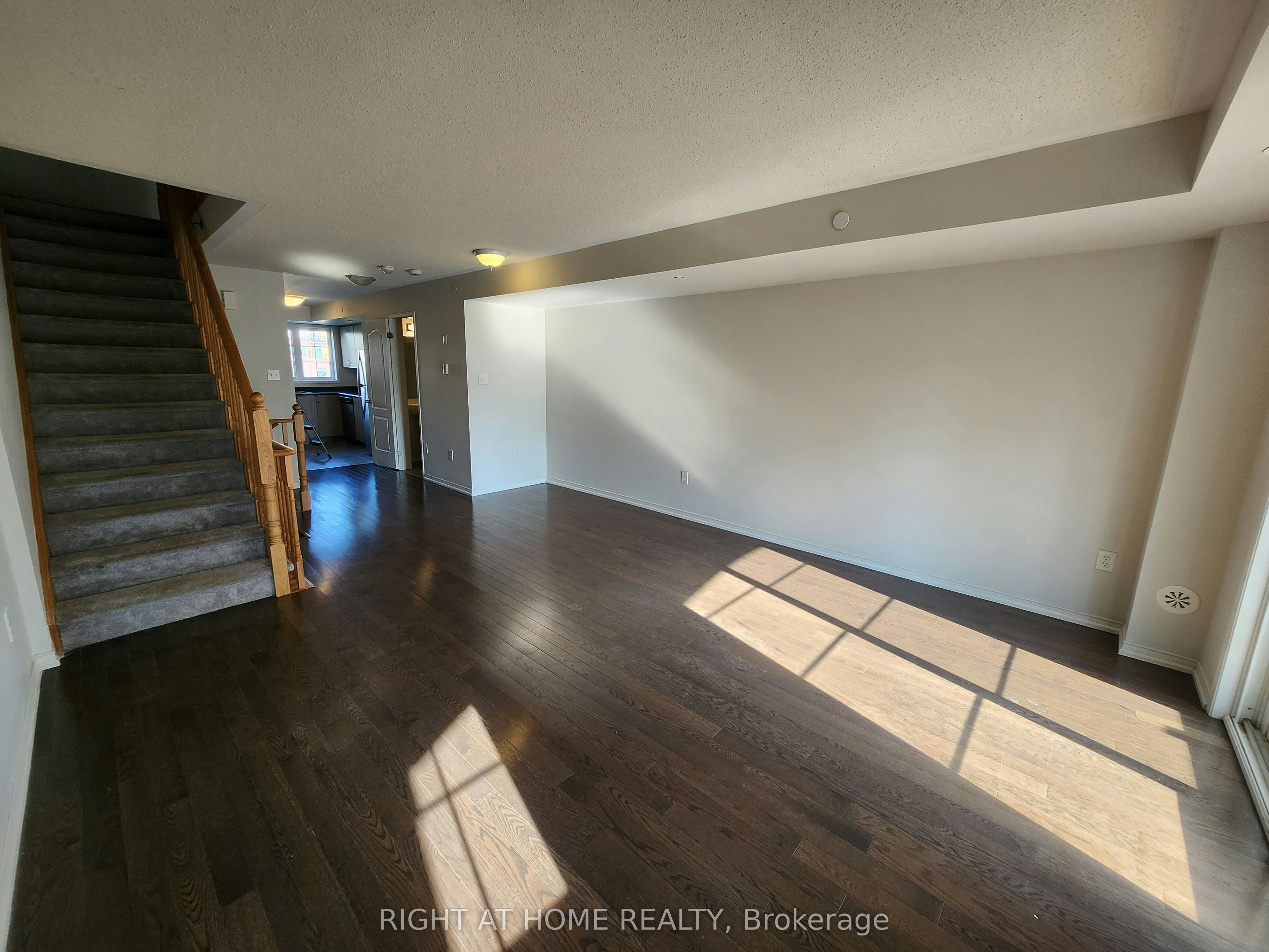 2564 Bromus Path, Oshawa, ON, L1L 0K7 - 11