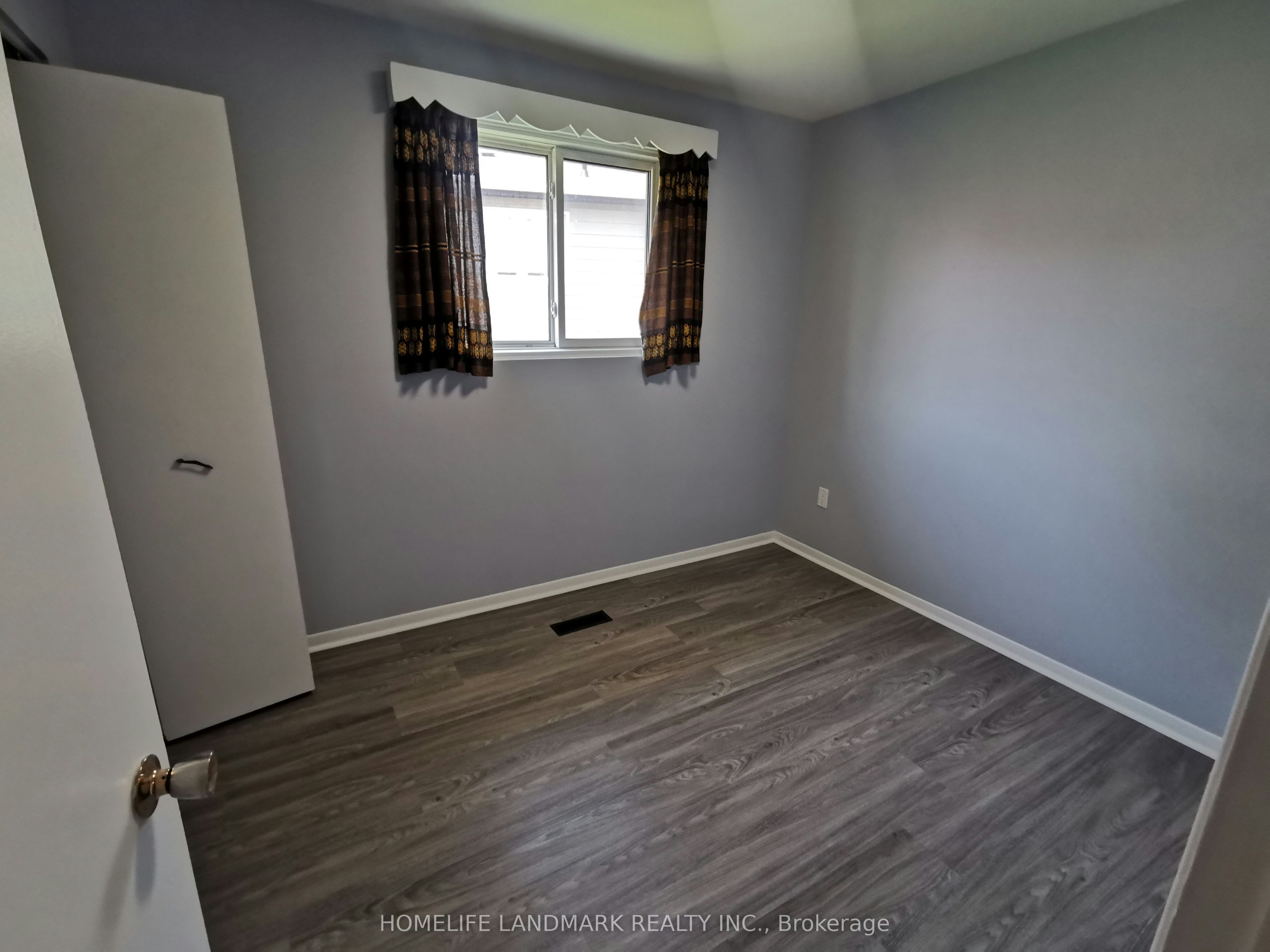 16 Nortonville Drive, Toronto, ON, M1T 2G8 - 13