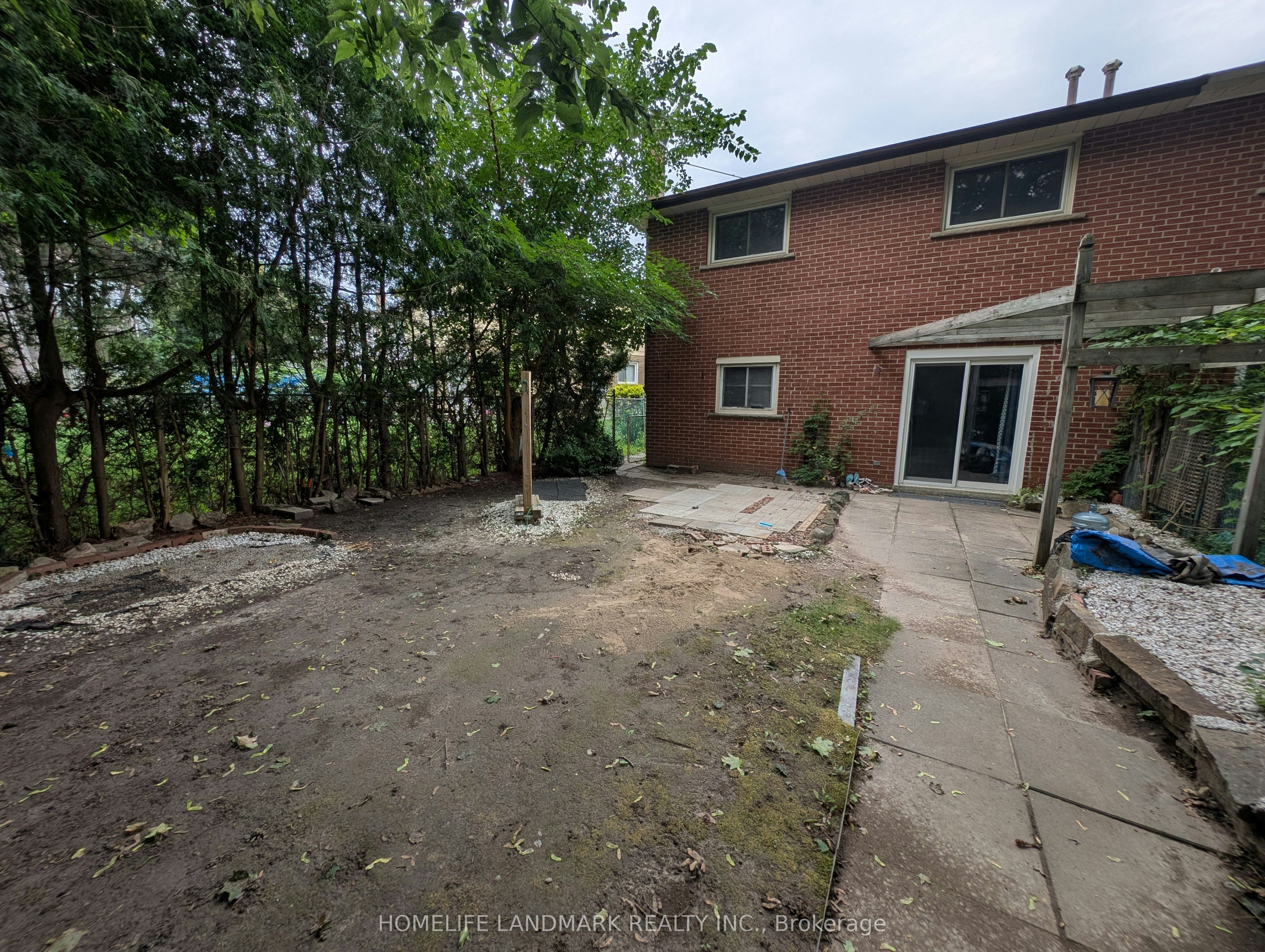 Upper-16 Nortonville Drive, Toronto, ON, M1T 2G8 - 16
