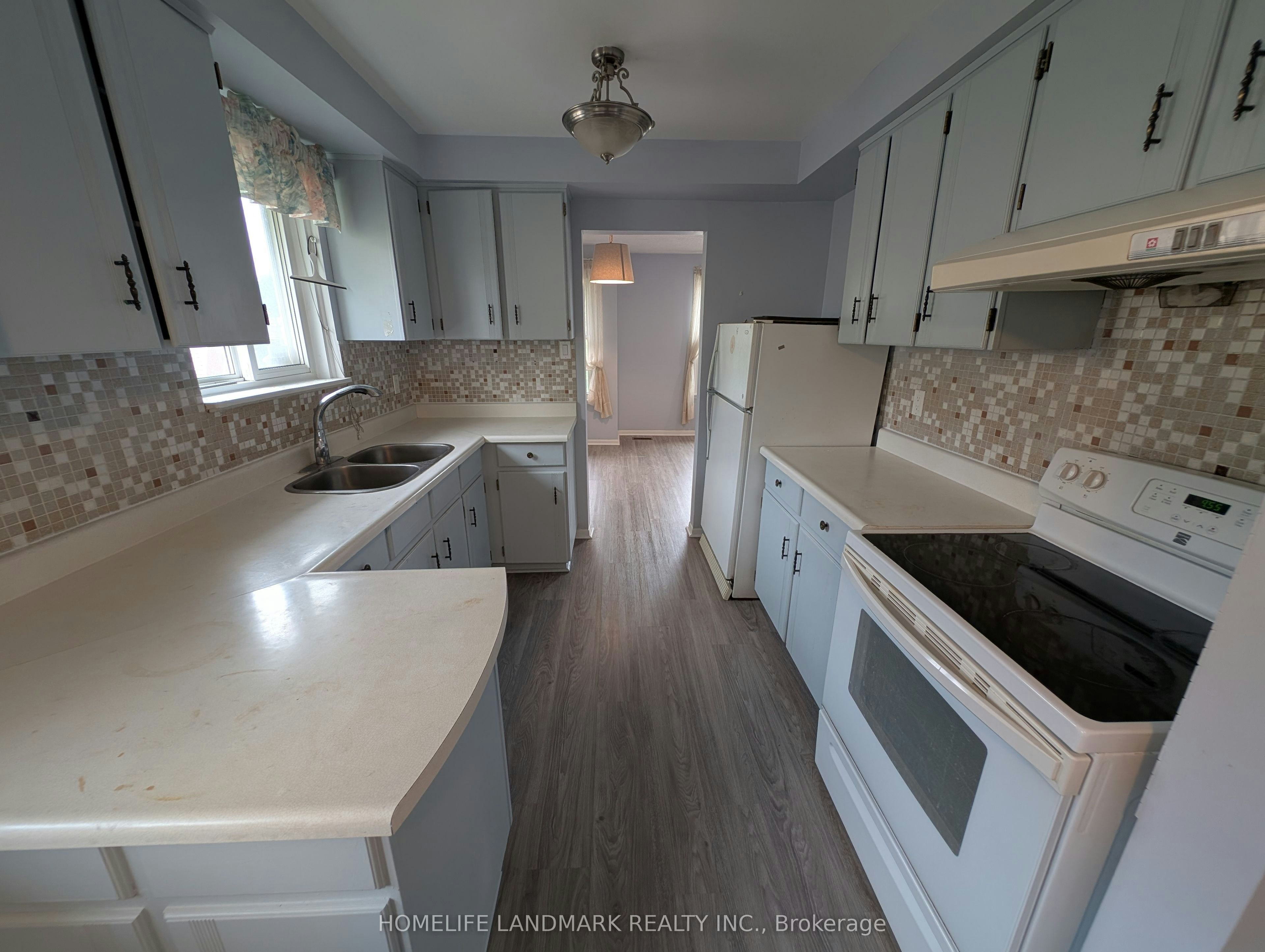 Upper-16 Nortonville Drive, Toronto, ON, M1T 2G8 - 6