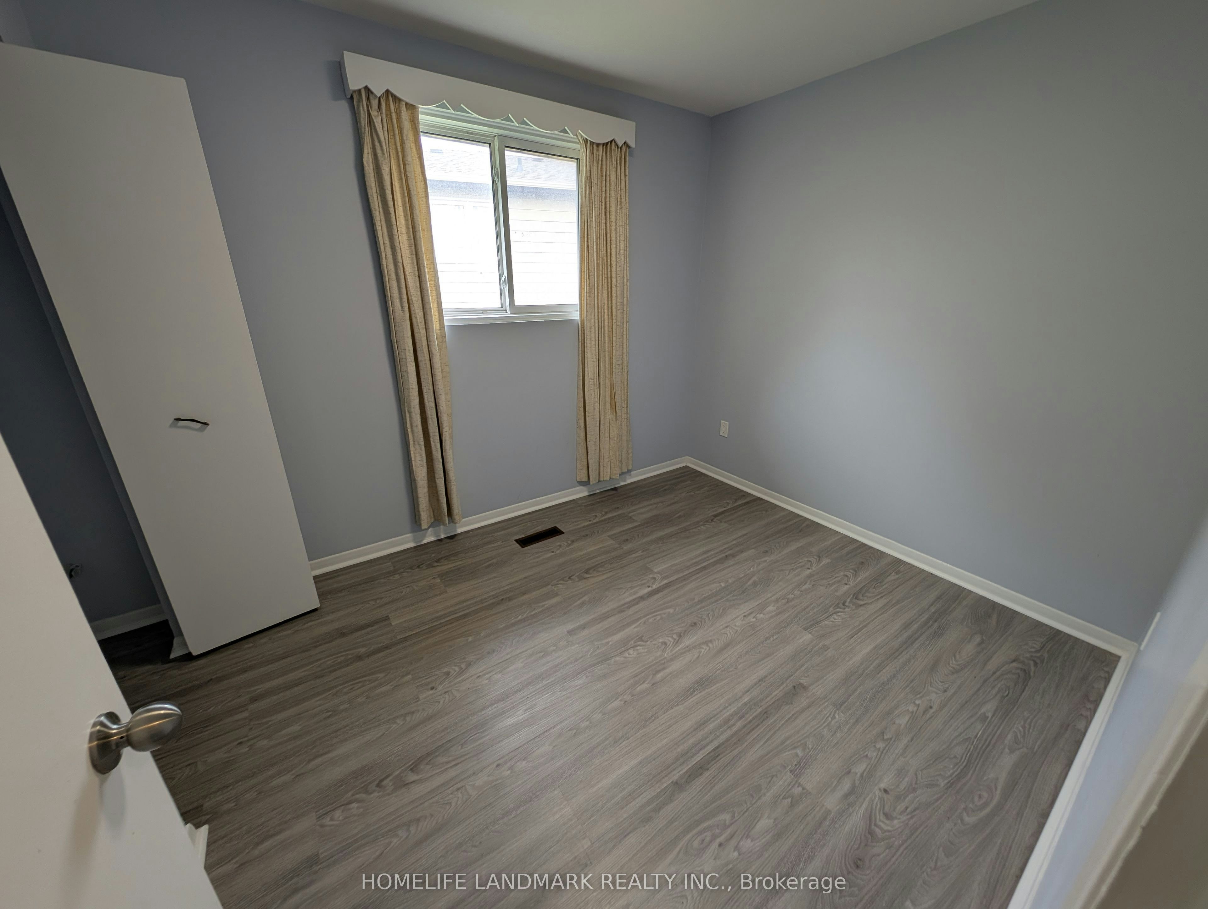 Upper-16 Nortonville Drive, Toronto, ON, M1T 2G8 - 8
