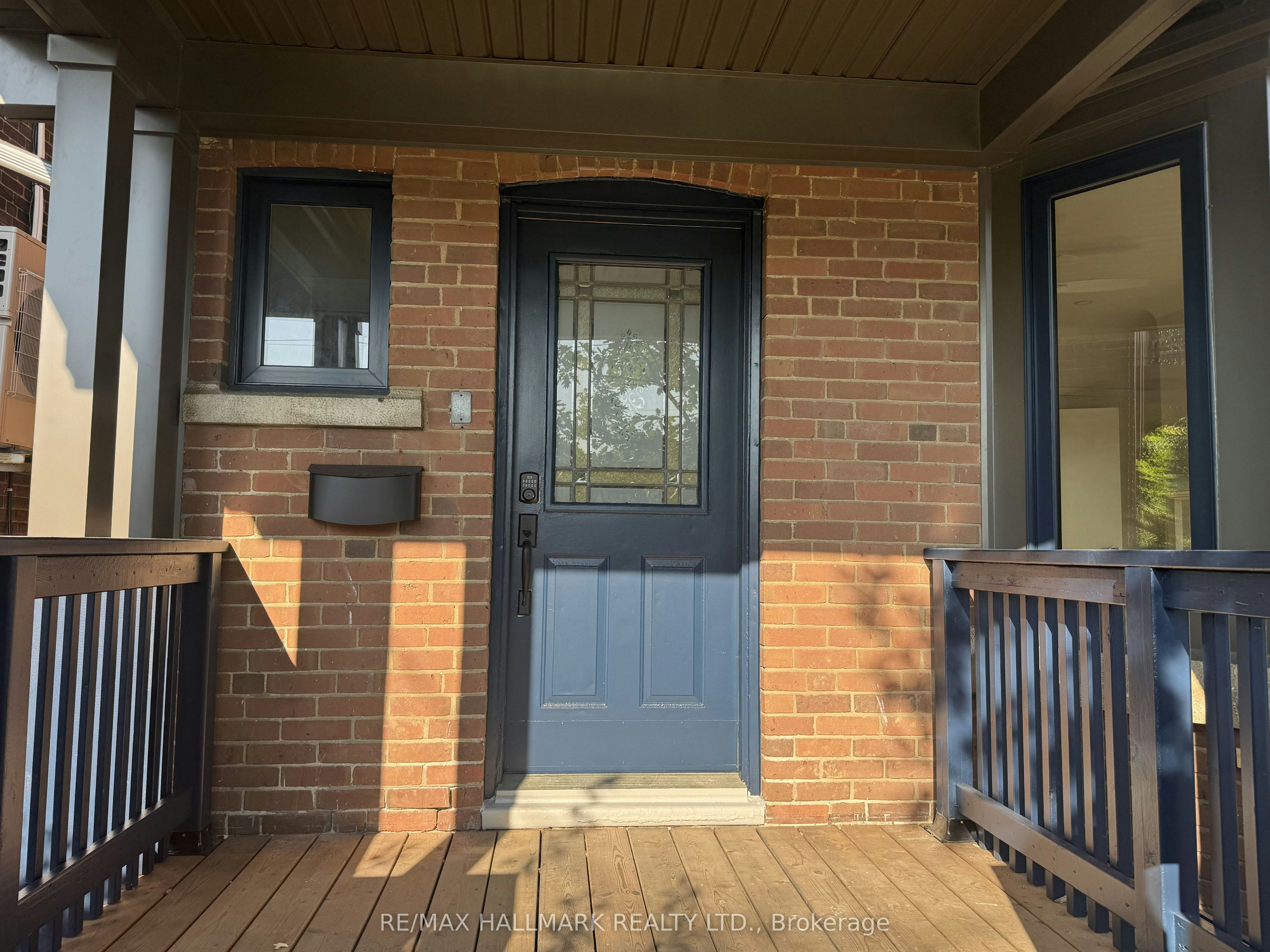 Lower-553 Broadview Avenue, Toronto, ON, M4K 2N7