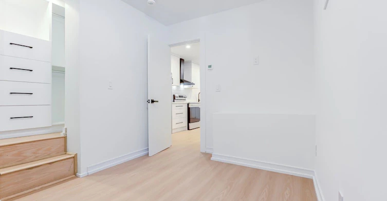 11C Condor Avenue, Toronto, ON, M4J 3M5 - 12
