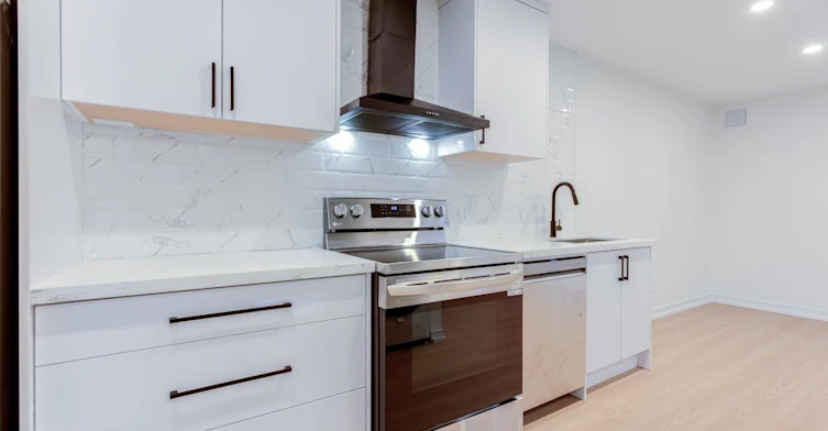 11C Condor Avenue, Toronto, ON, M4J 3M5 - 6