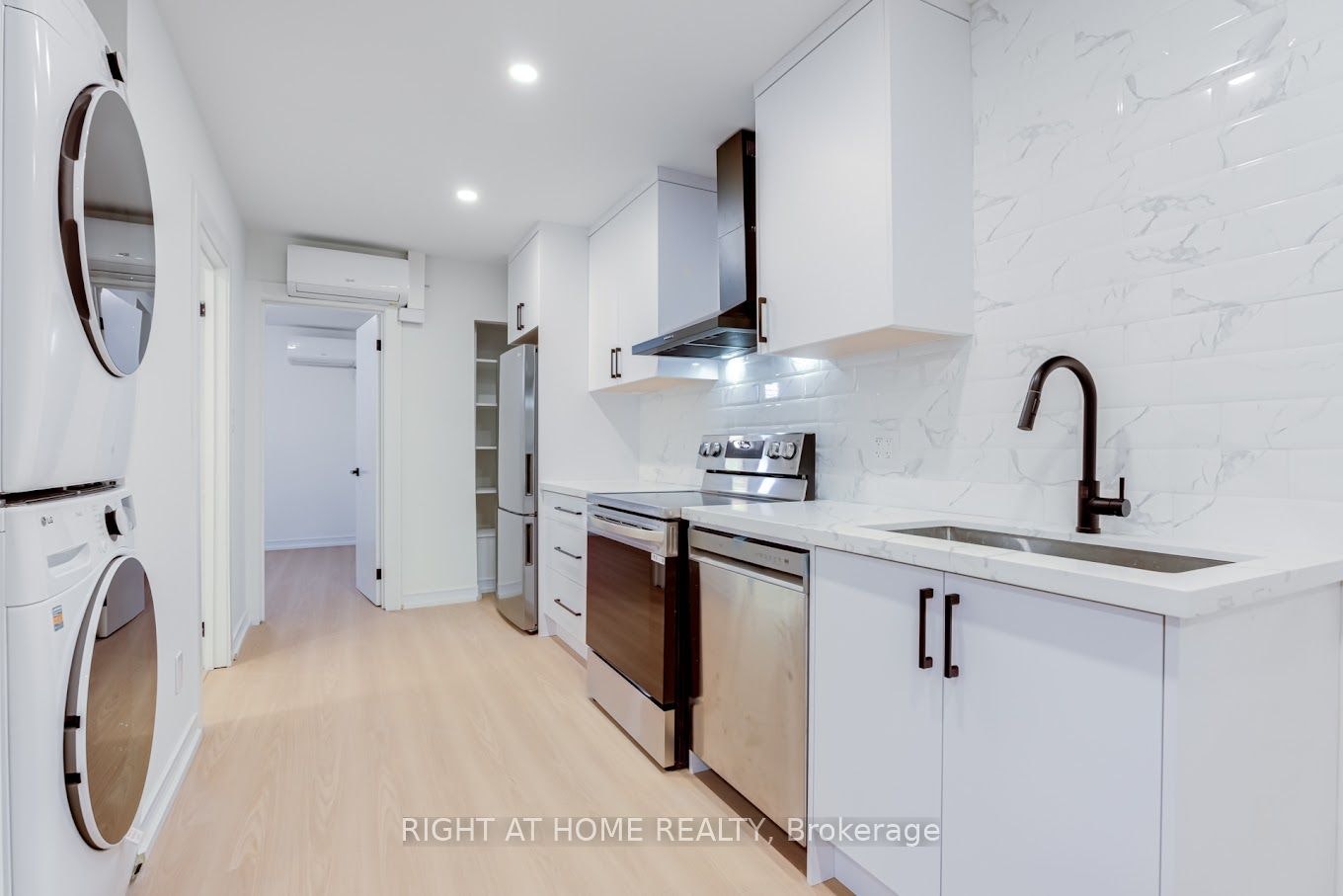 11C Condor Avenue, Toronto, ON, M4J 3M5 - 7