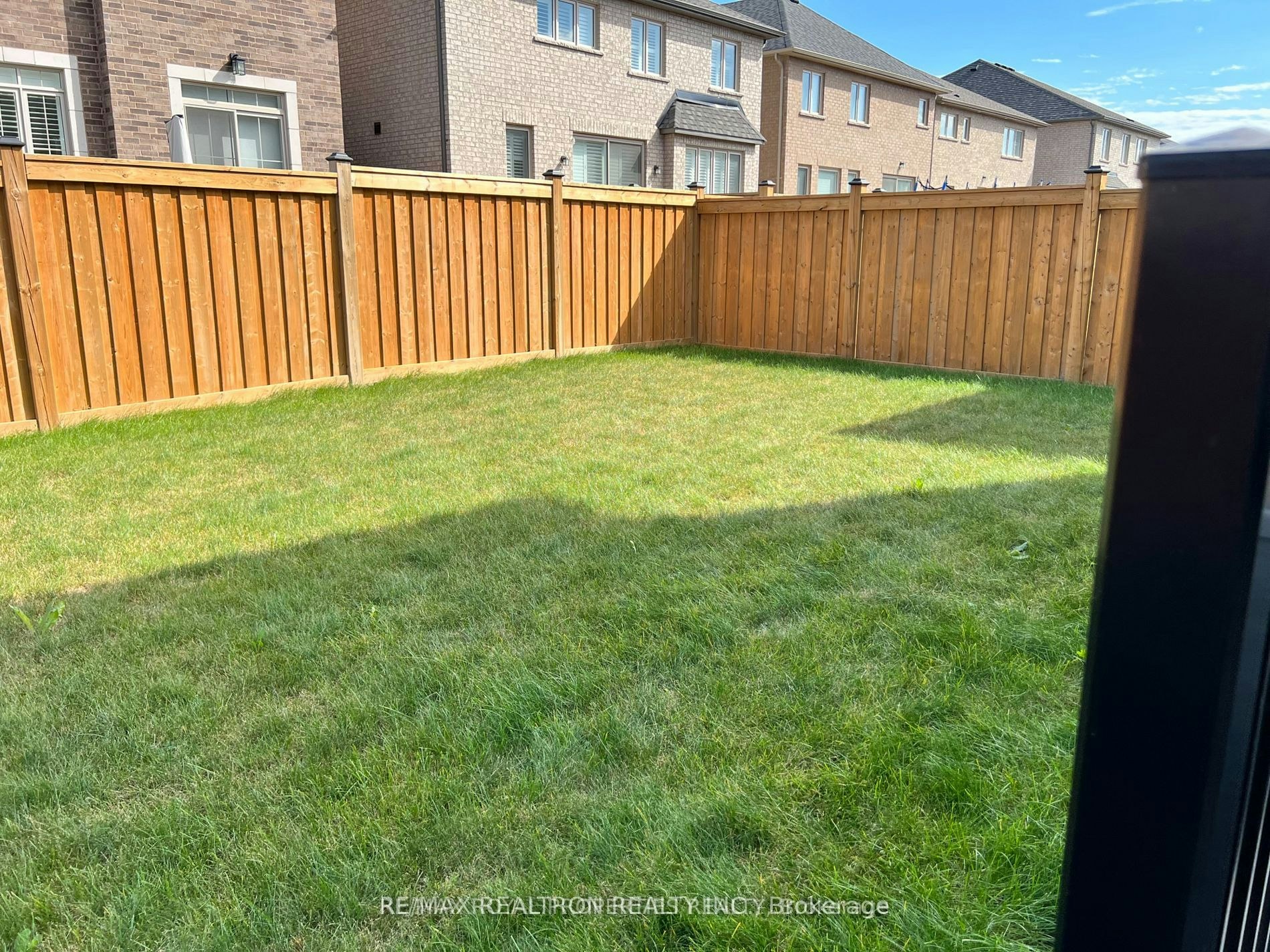 BSMT-122 Auckland Drive, Whitby, ON, L1P 0J4 - 15