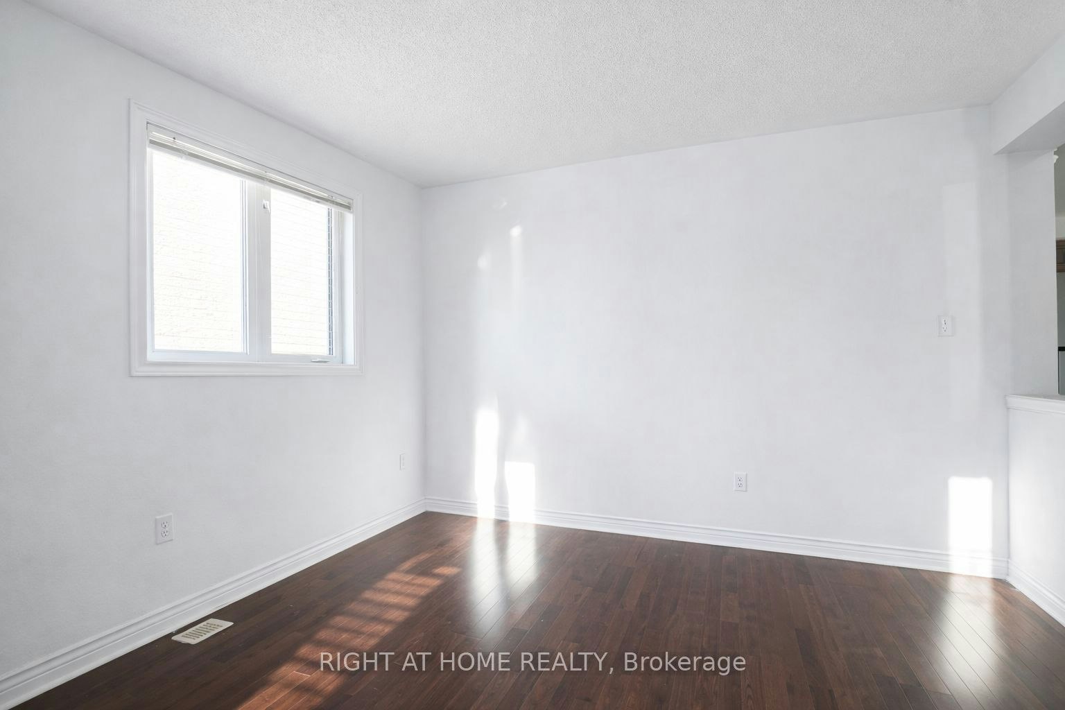 169 Dooley Crescent, Ajax, ON, L1T 4J7 - 4