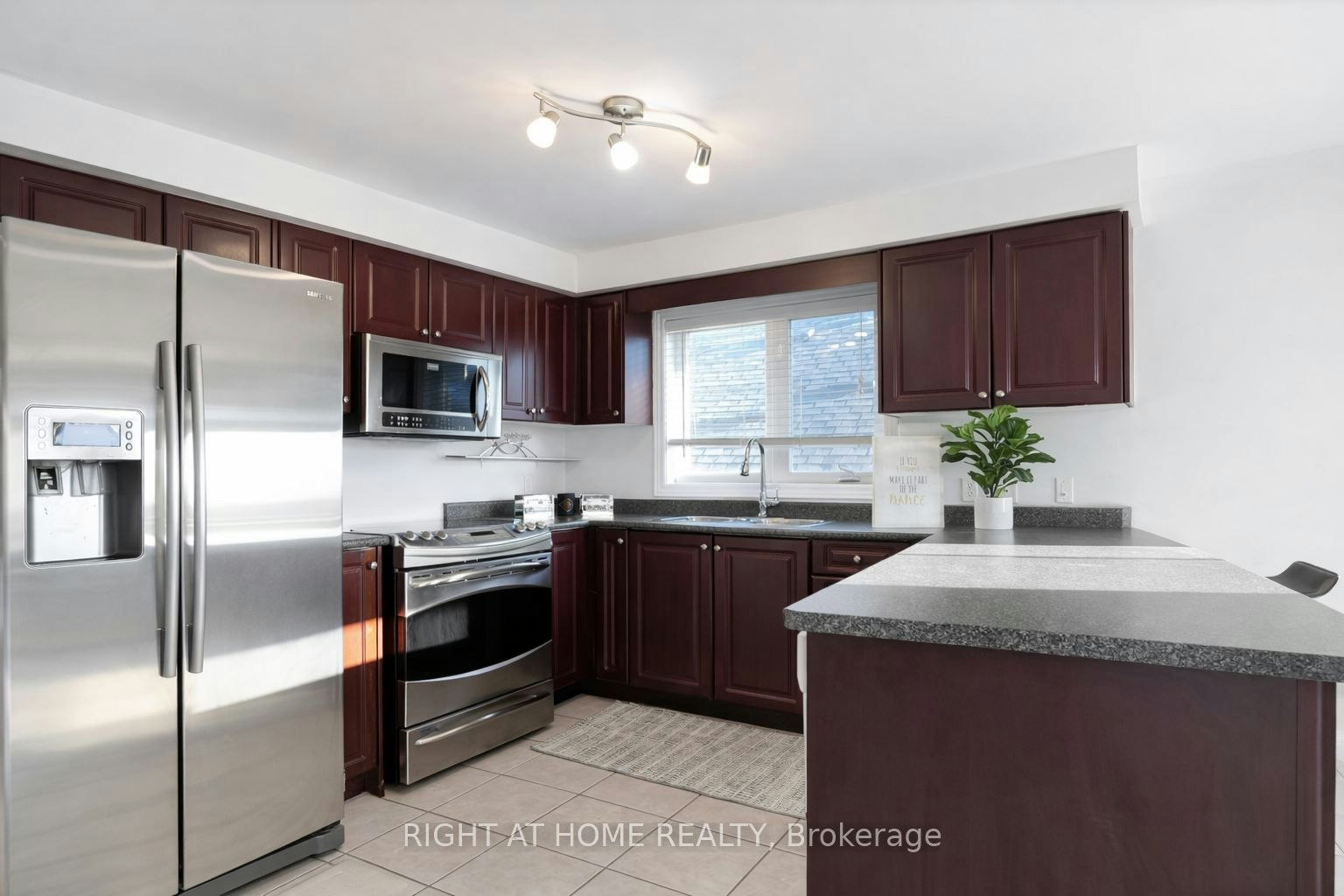 169 Dooley Crescent, Ajax, ON, L1T 4J7 - 2