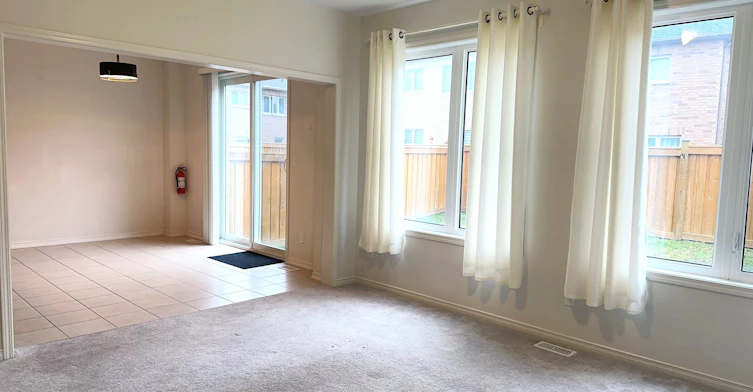 2356 Equestrian Crescent, Oshawa, ON, L1L 0L6 - 9