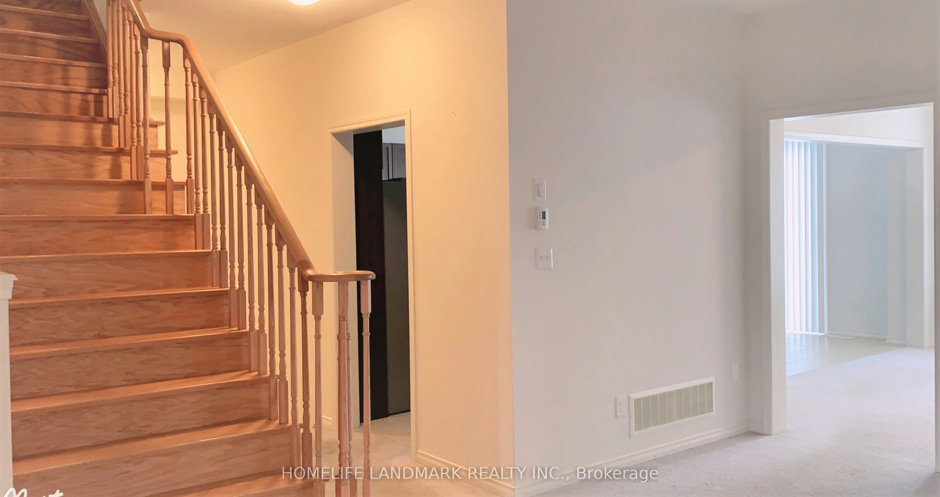 2356 Equestrian Crescent, Oshawa, ON, L1L 0L6 - 3