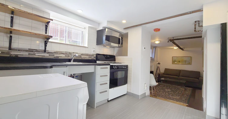 5-27 Hiawatha Road, Toronto, ON, M4L 2X7 - 6