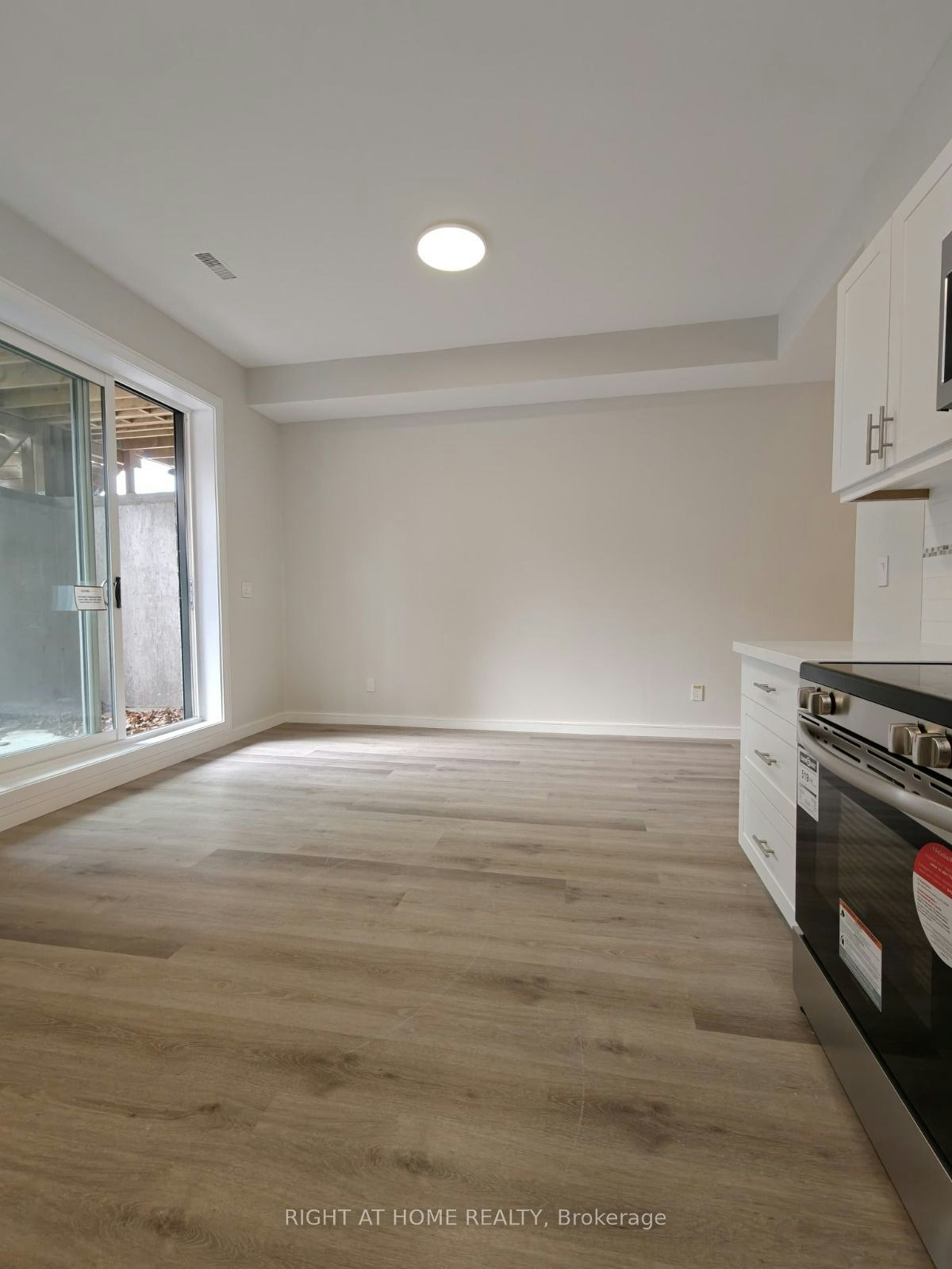 Bsmt-3515 St Clair Avenue E, Toronto, ON, M1K 1L4 - 2