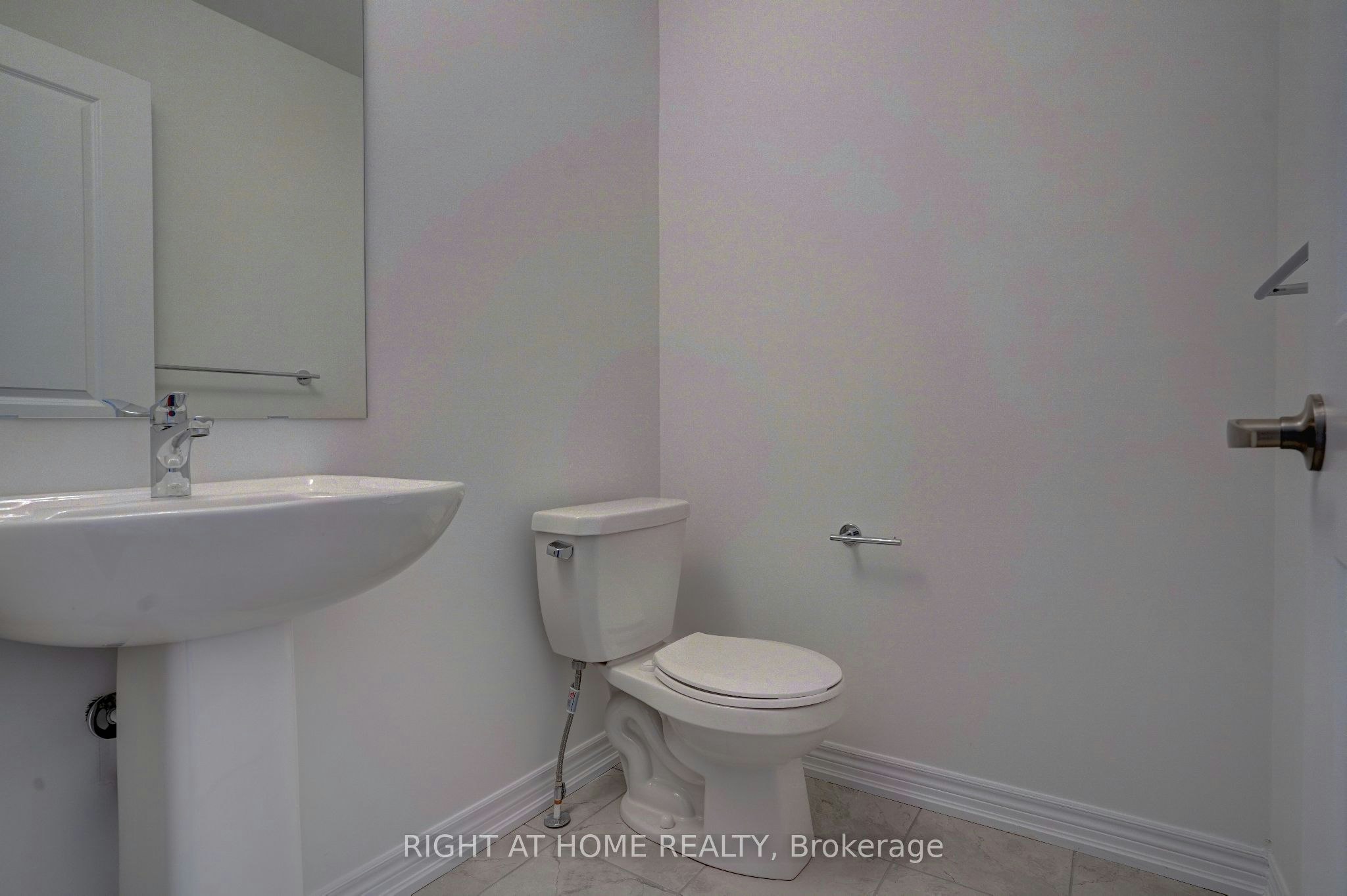 2038 Cameron Lott Crescent, Oshawa, ON, L1L 0S1 - 11
