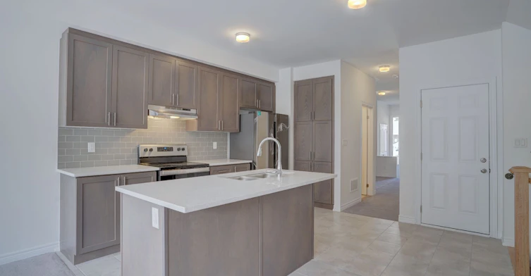 2038 Cameron Lott Crescent, Oshawa, ON, L1L 0S1 - 4